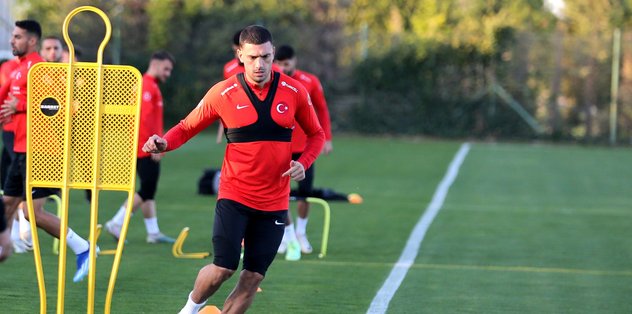 Al Ahli Merih Demiral’ın ameliyat olduğunu açıkladı