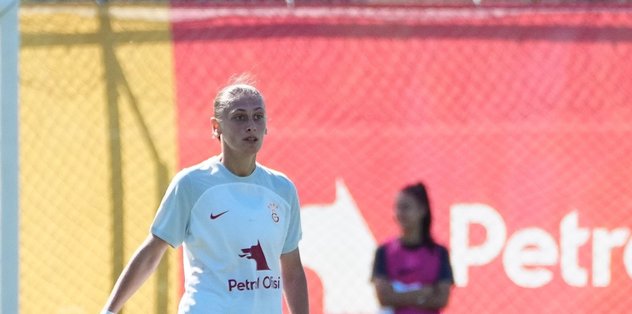 Galatasaraylı futbolcudan anlamlı paylaşım: “Kız çocuklarımızın spor ve futbol hayallerine destek olmalıyız”