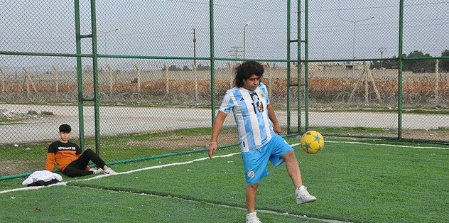 Şanlıurfalı’nın Maradonası: Menderes Akın! Benzerliğiyle herkesi şaşkına çevirdi